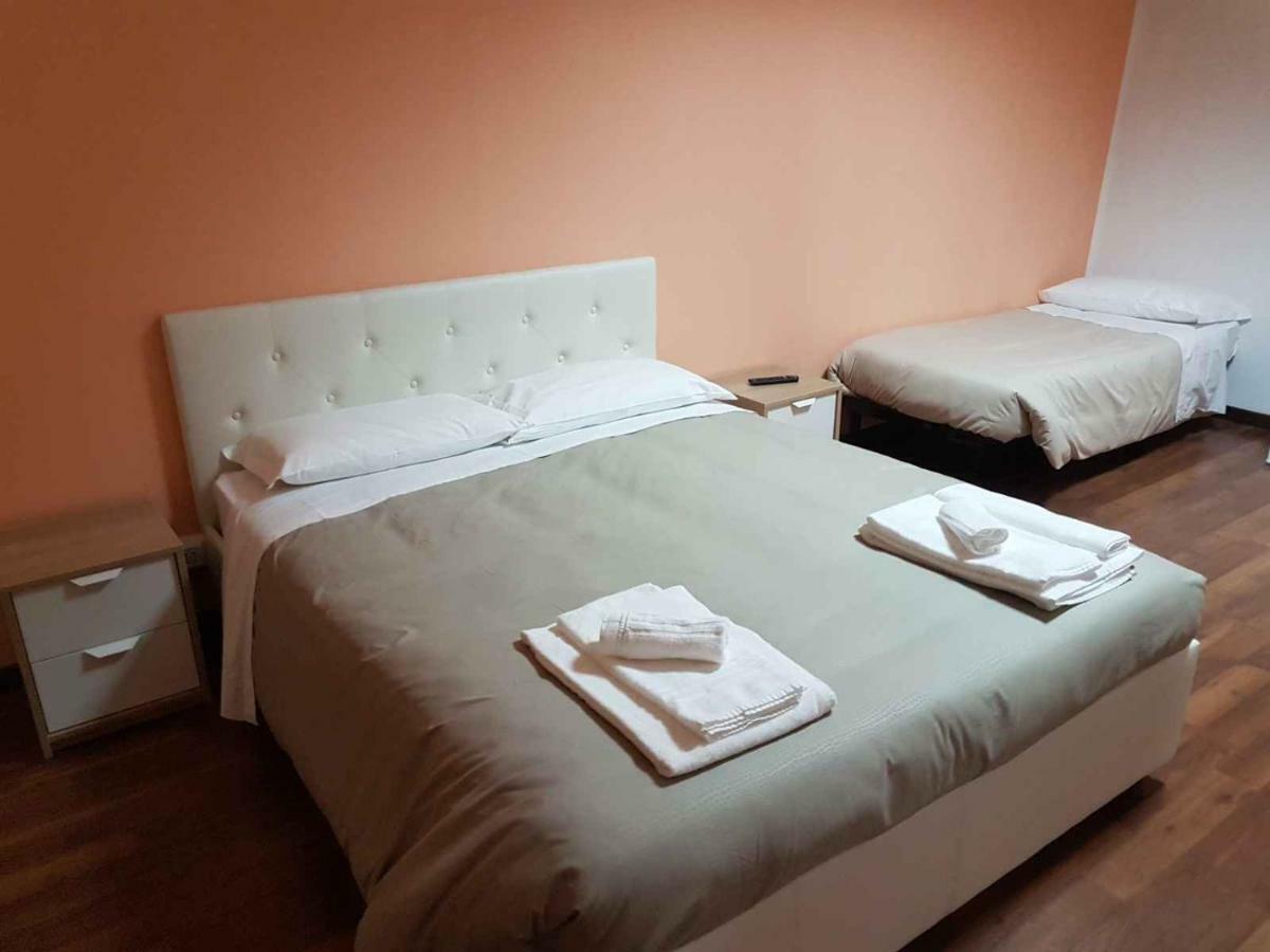 Hotel Piramide Реджо-нель-Емілія Екстер'єр фото