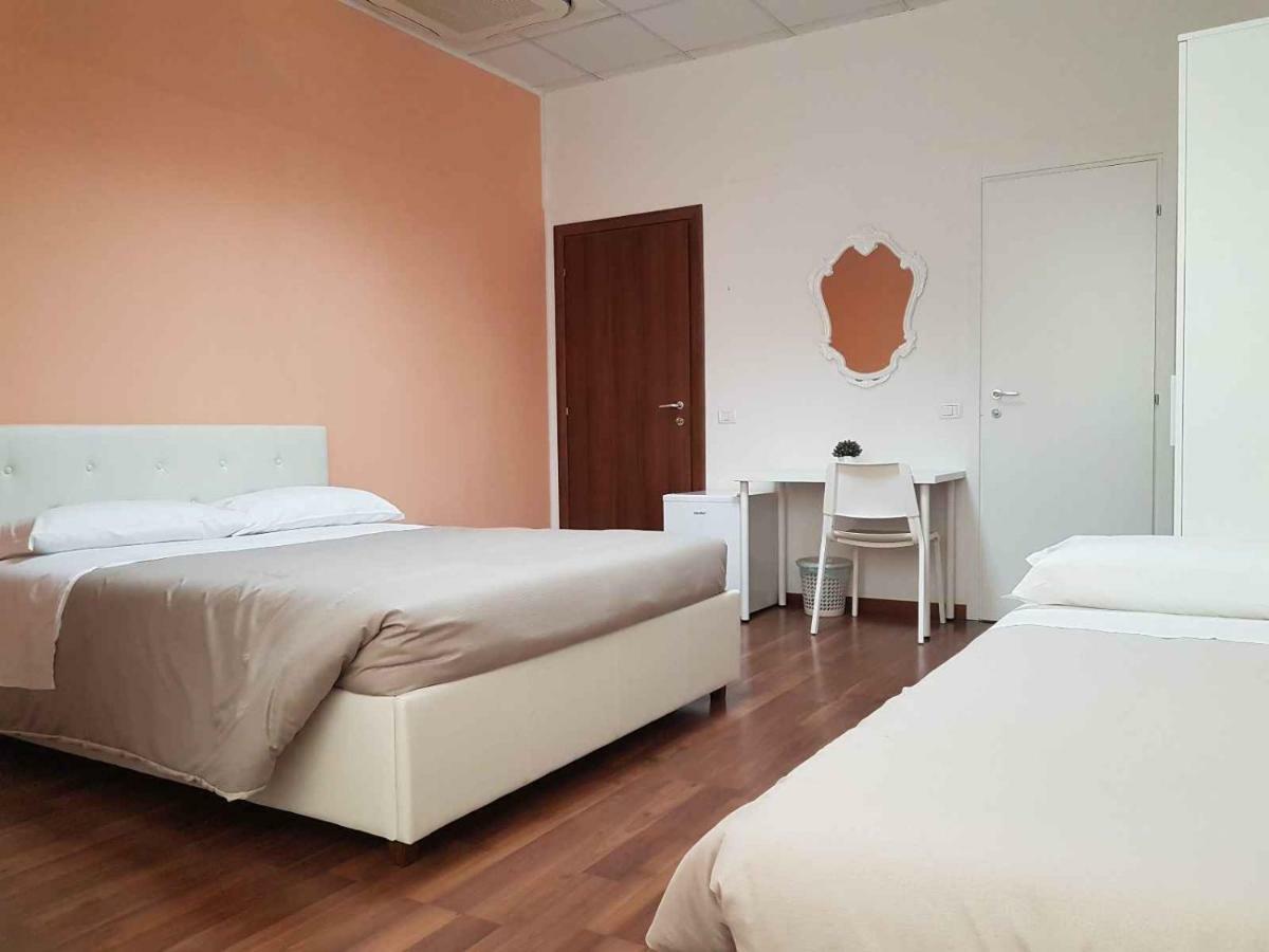 Hotel Piramide Реджо-нель-Емілія Екстер'єр фото