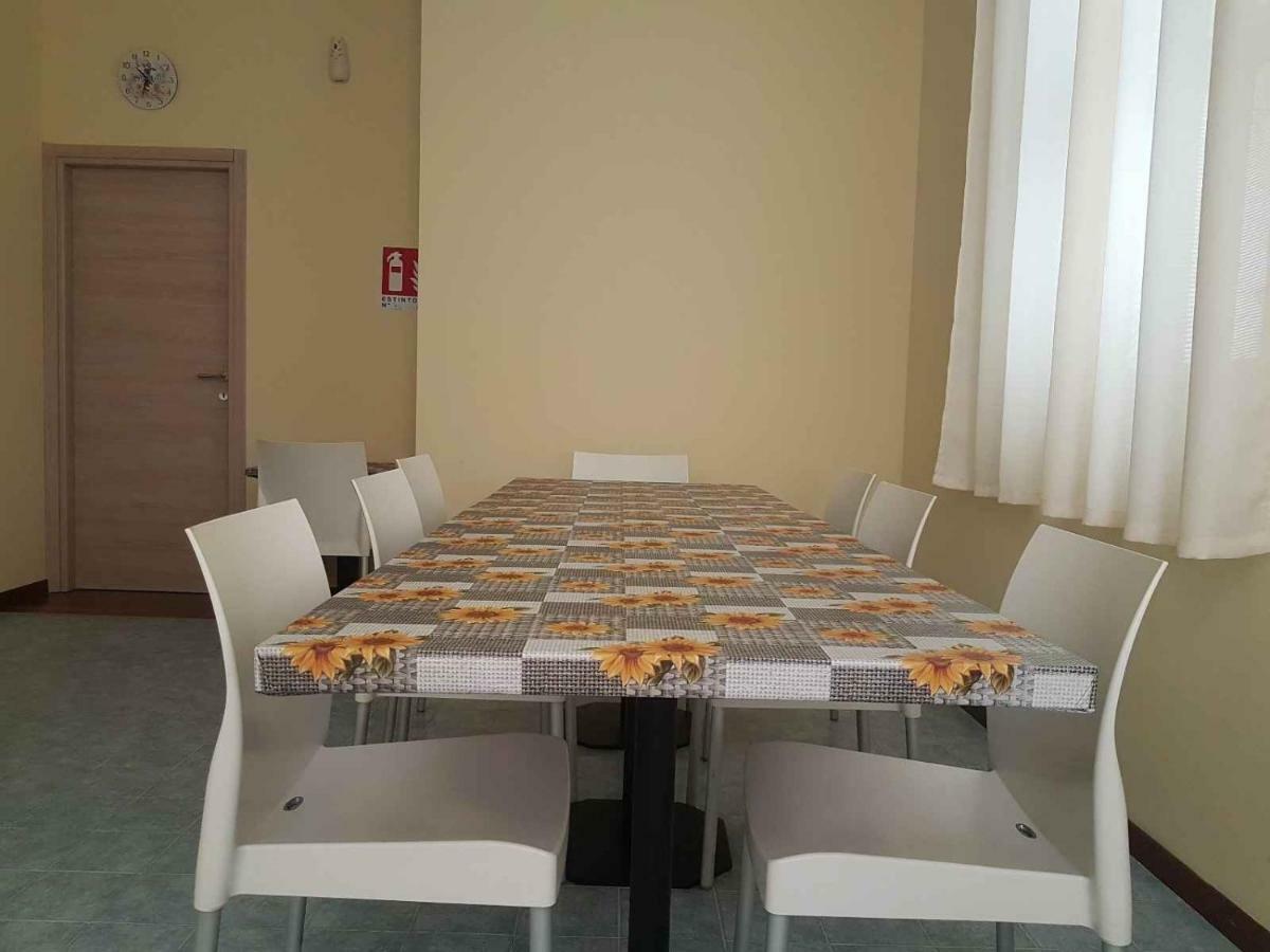 Hotel Piramide Реджо-нель-Емілія Екстер'єр фото